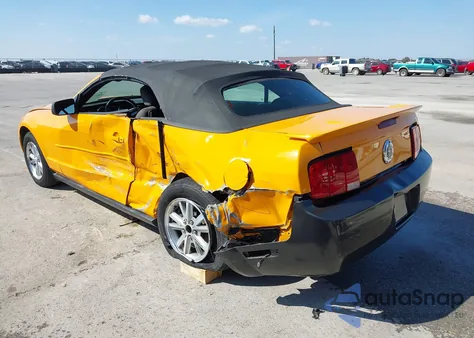 2007 Ford Mustang V6 Deluxe/V6 Premium z USA, uszkodzony, nr VIN 1ZVFT84N775245183